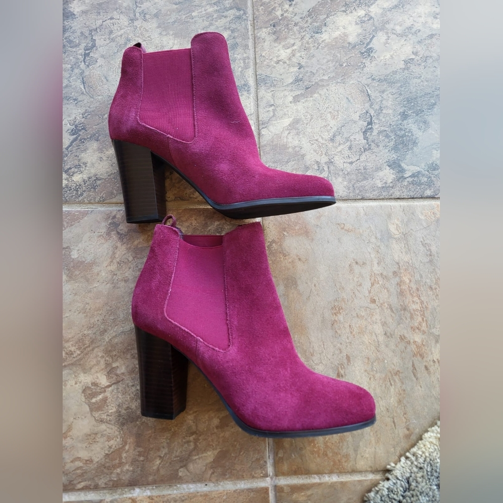 MK Michael Kors Women's Chelsea Boots Lottie Size 9.5 Dark Berry Suede - Picture 15 of 15